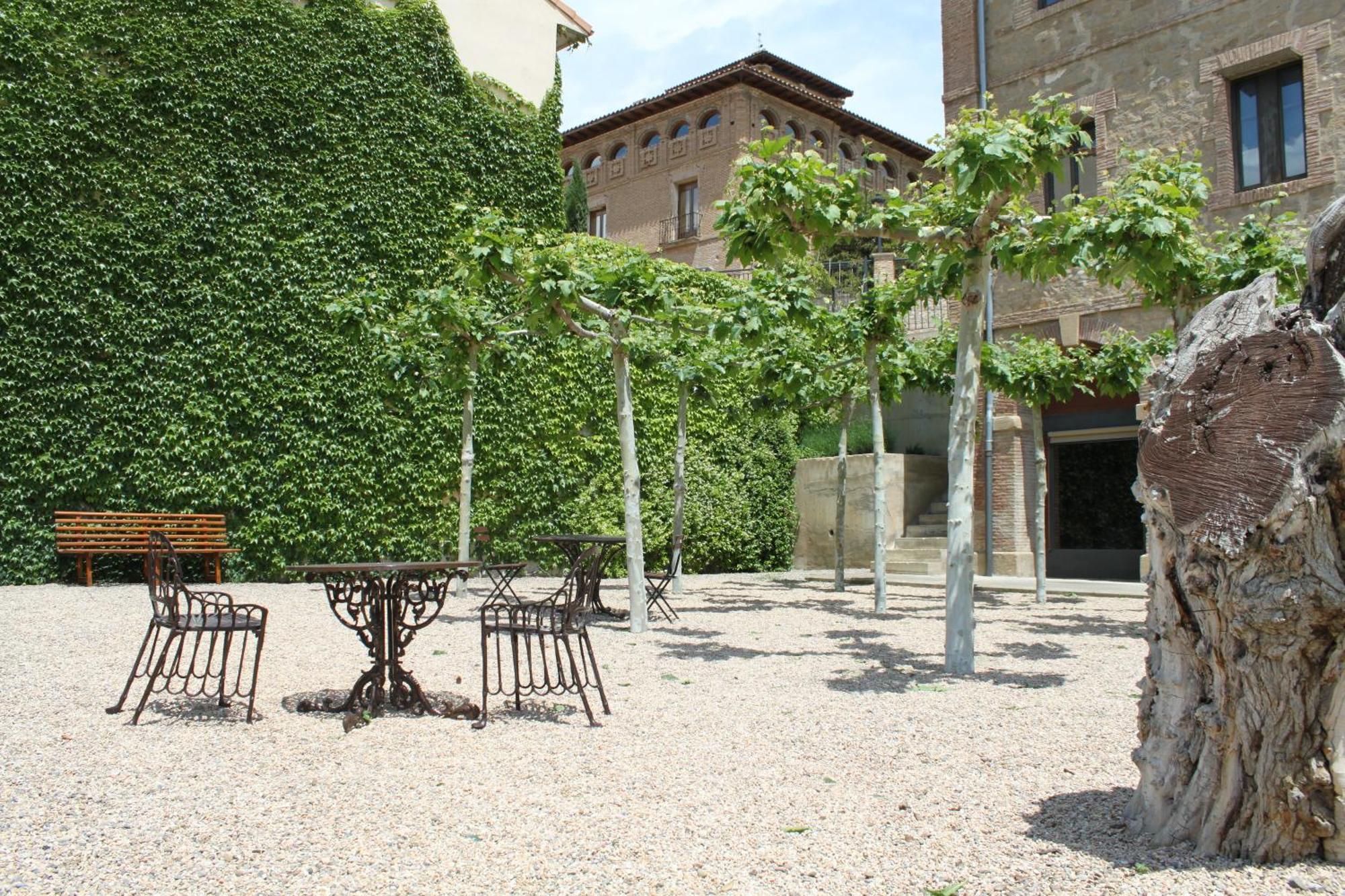 Hotel Hospedería de Alesves Villafranca Exterior foto